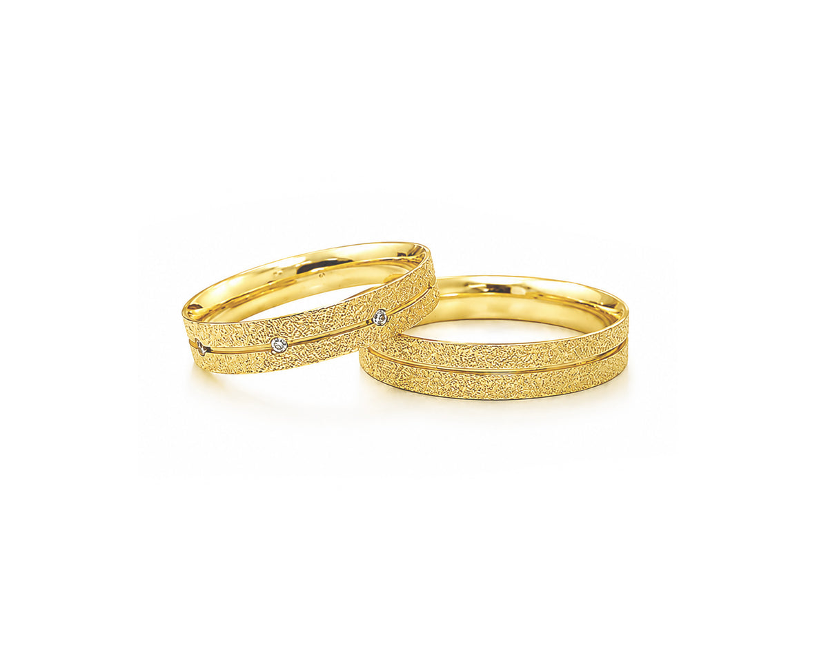 Aliança em Ouro 18K Perfil Reto com Textura e Zircônia 5mm