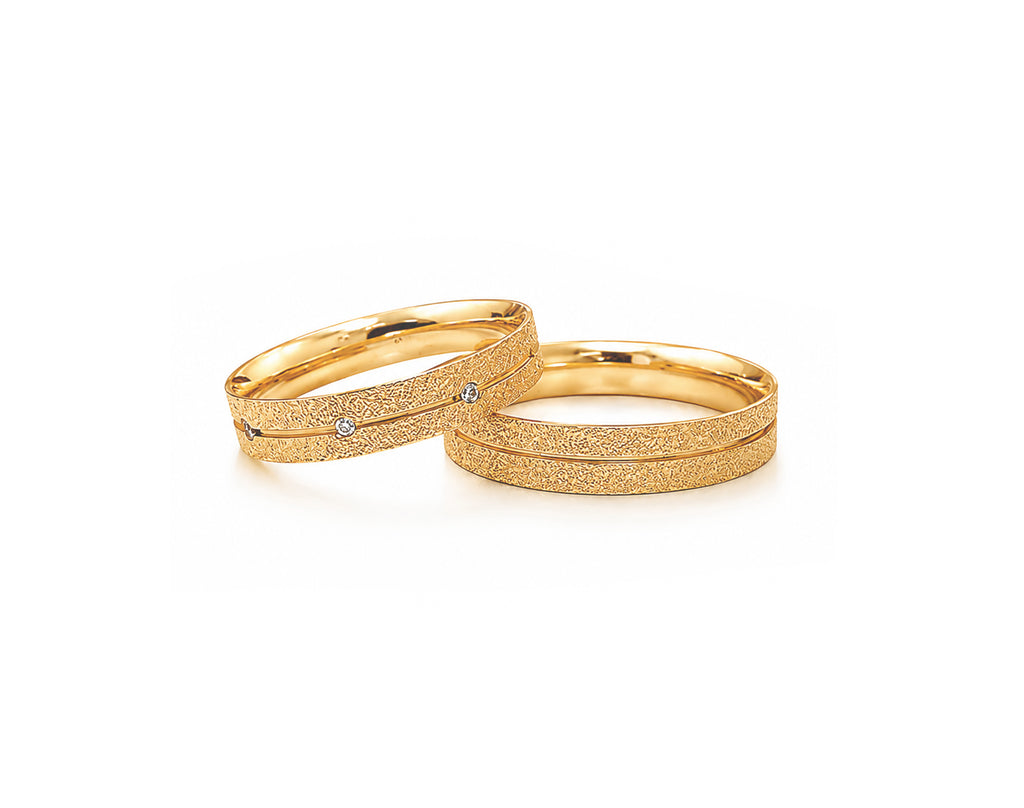Aliança em Ouro 18K Perfil Reto com Textura e Zircônia 5mm