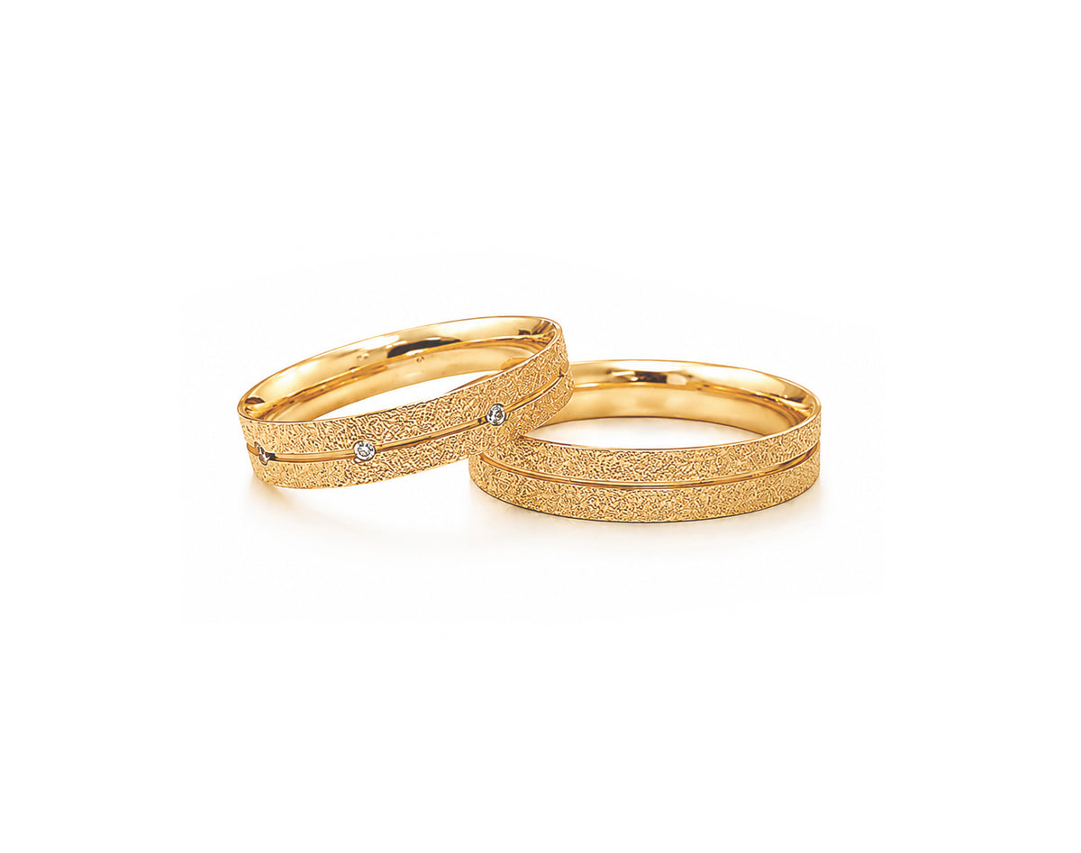 Aliança em Ouro 18K Perfil Reto com Textura e Zircônia 5mm