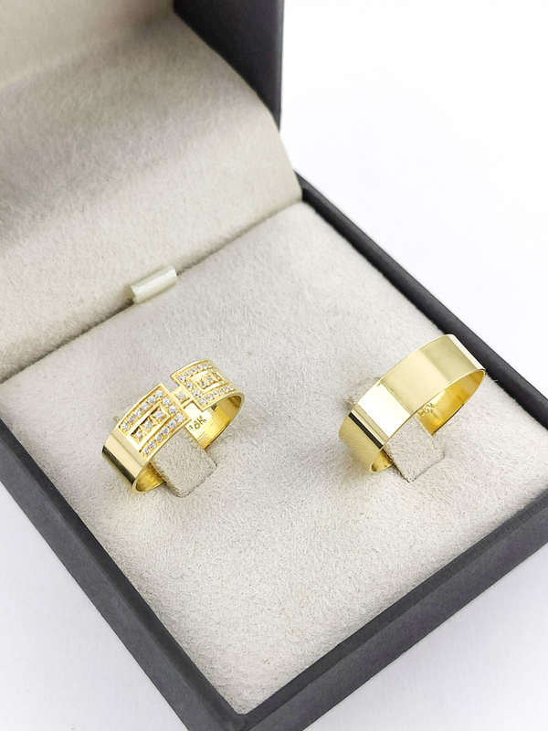 Aliança em Ouro 18k Reto 6mm com 35 Brilhantes