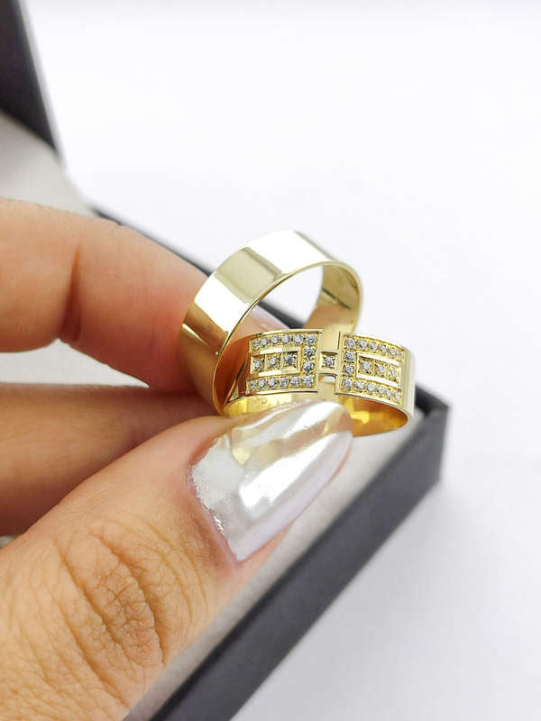 Aliança em Ouro 18k Reto 6mm com 35 Brilhantes