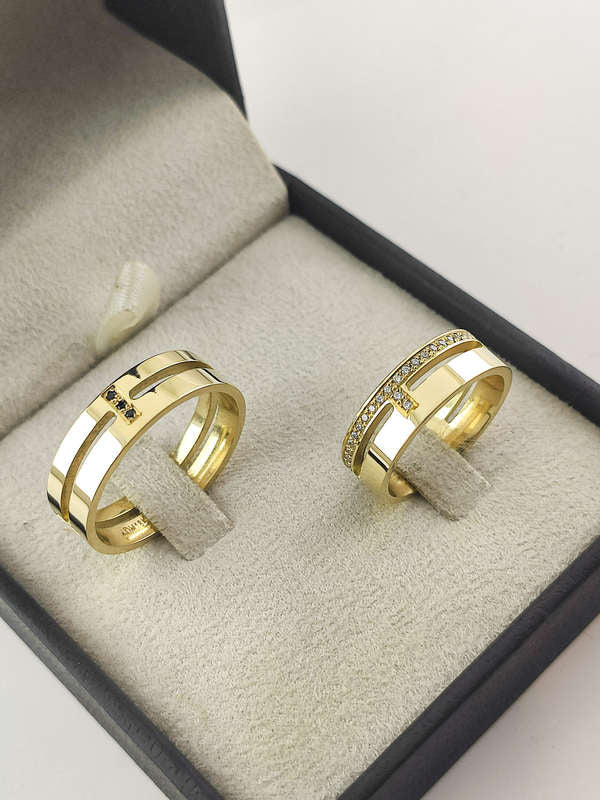 Aliança em Ouro 18k Reto com Frisos 6mm com 66 Brilhantes