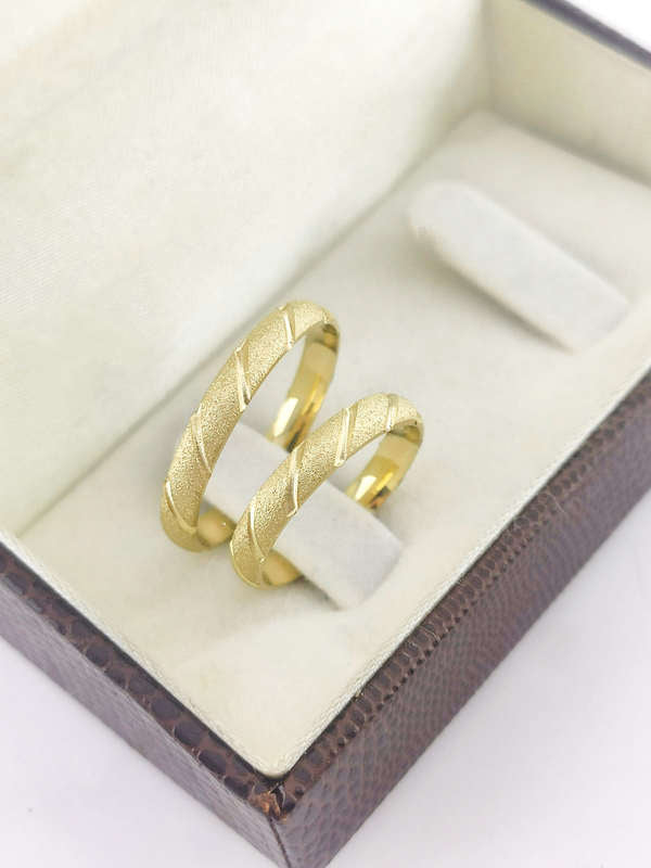 Aliança em Ouro 18k Abaulado Texturizado 3mm