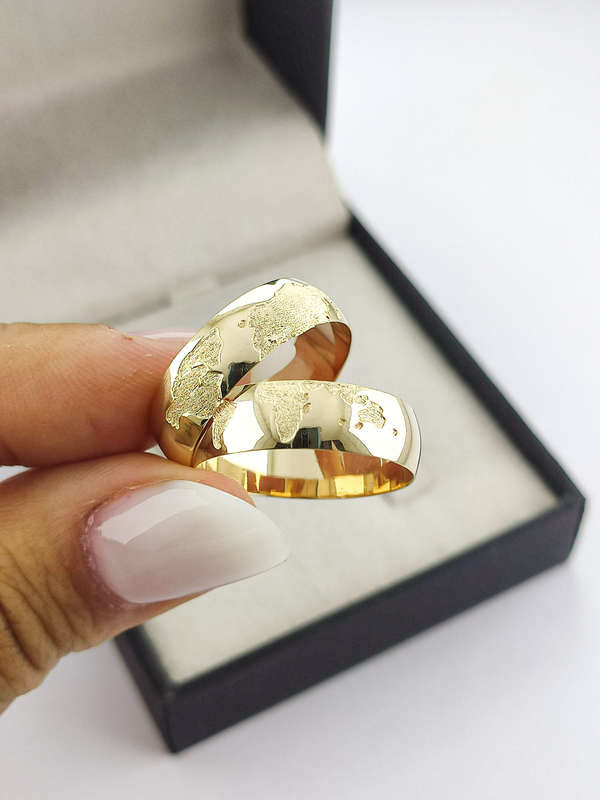 Aliança em Ouro 18k Abaulado Texturizado 6mm