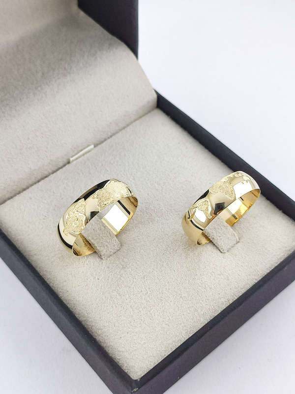 Aliança em Ouro 18k Abaulado Texturizado 6mm