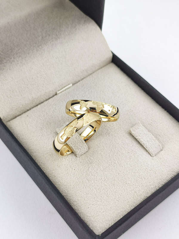 Aliança em Ouro 18k Abaulado Texturizado 4mm