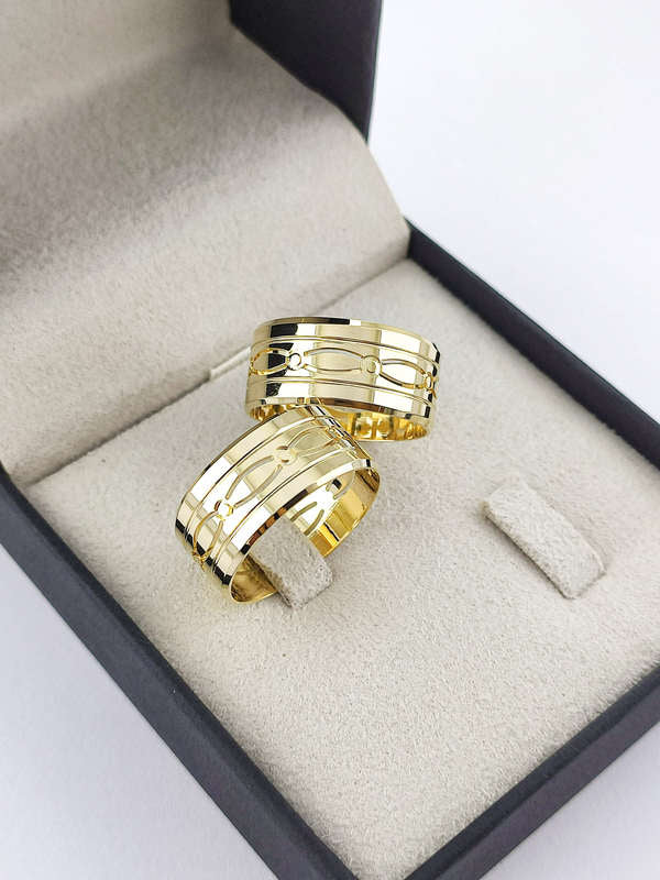 Aliança em Ouro 18k Reto com Linhas 9mm