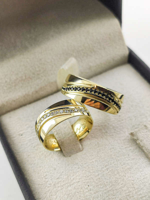 Aliança em Ouro 18k Abaulado com Frisos 7mm com 100 Brilhantes
