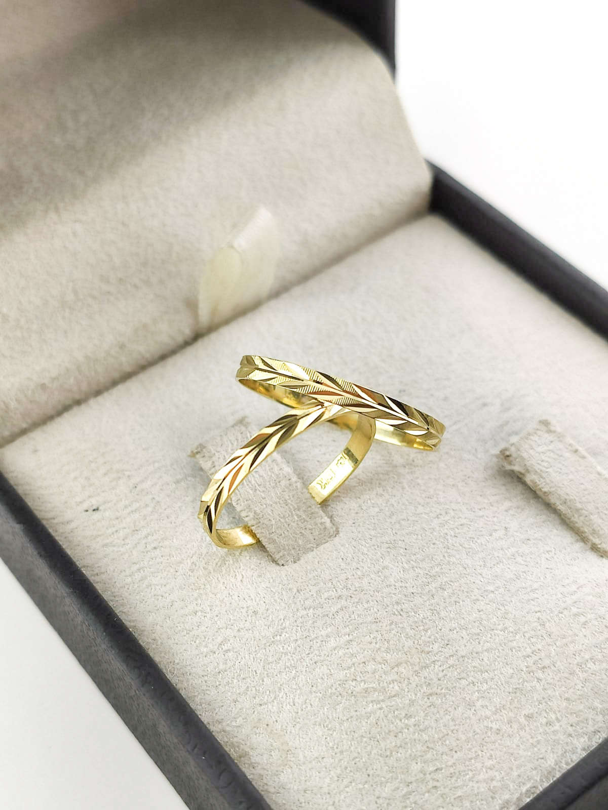 Aliança em Ouro 18k Reto Trançado 2mm