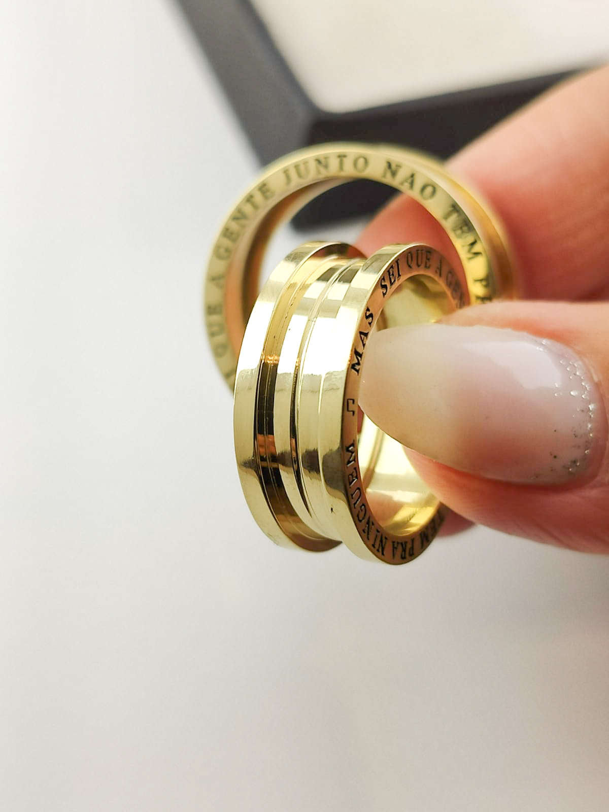 Aliança em Ouro 18k Reto com Frisos 8mm