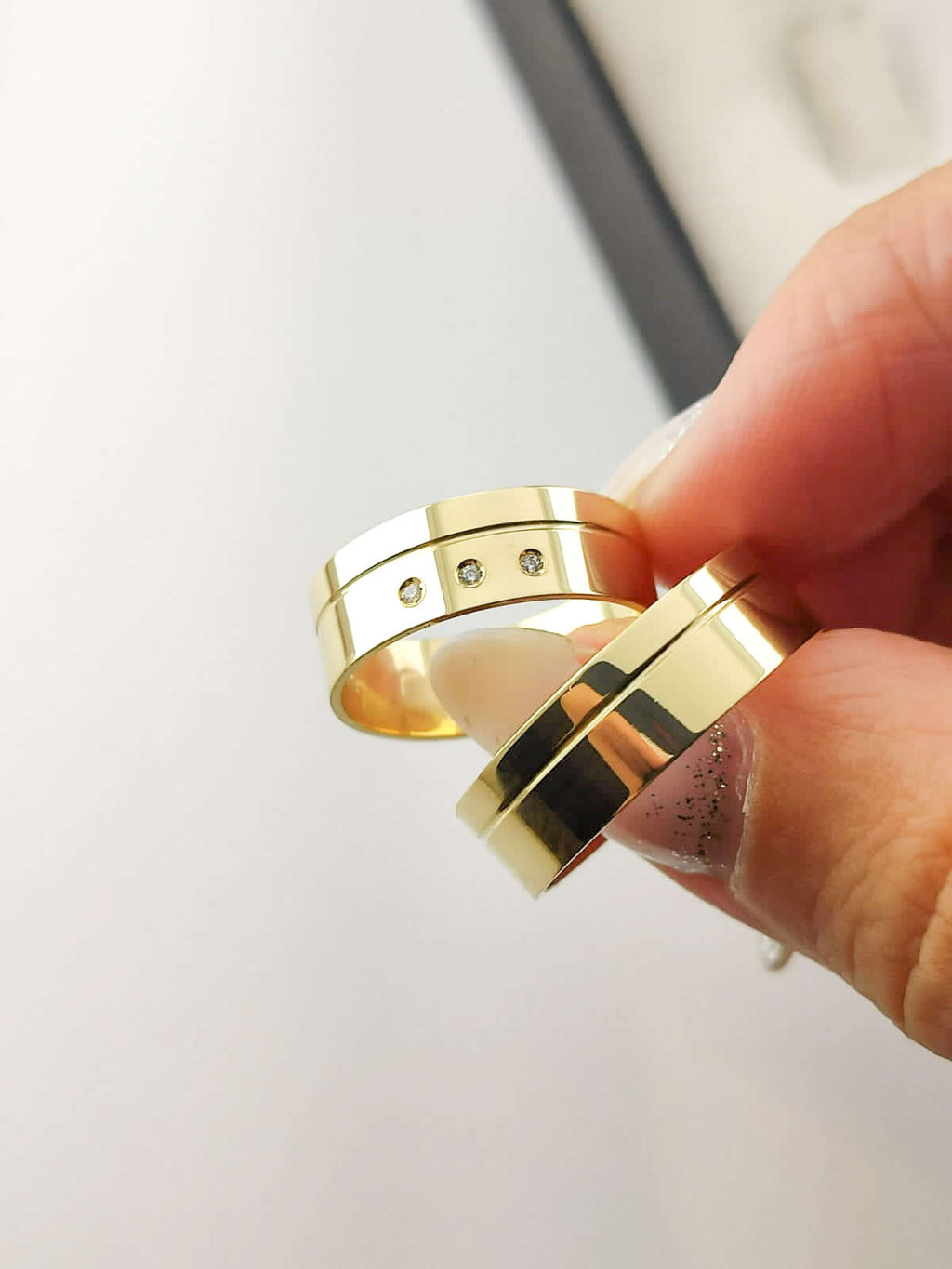 Aliança em Ouro 18k Reto 6mm com 3 Brilhantes