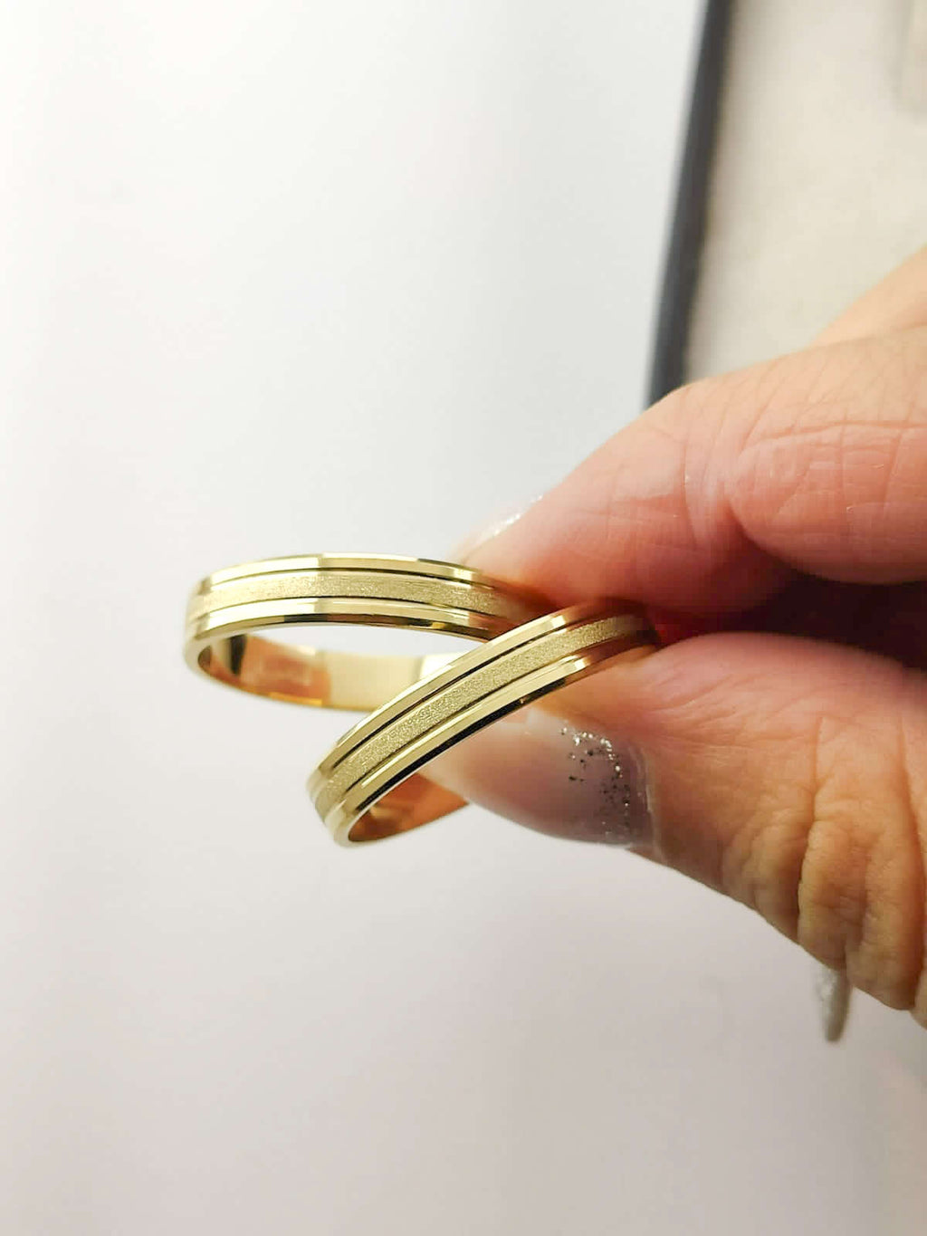 Aliança em Ouro 18k Reto com Frisos 4mm