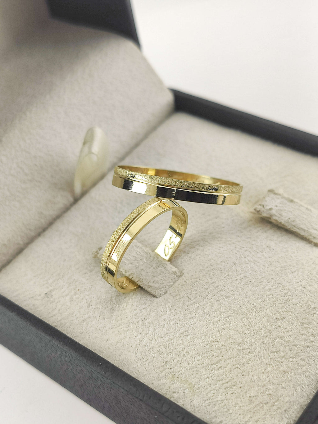 Aliança em Ouro 18k Reto com Friso 3mm