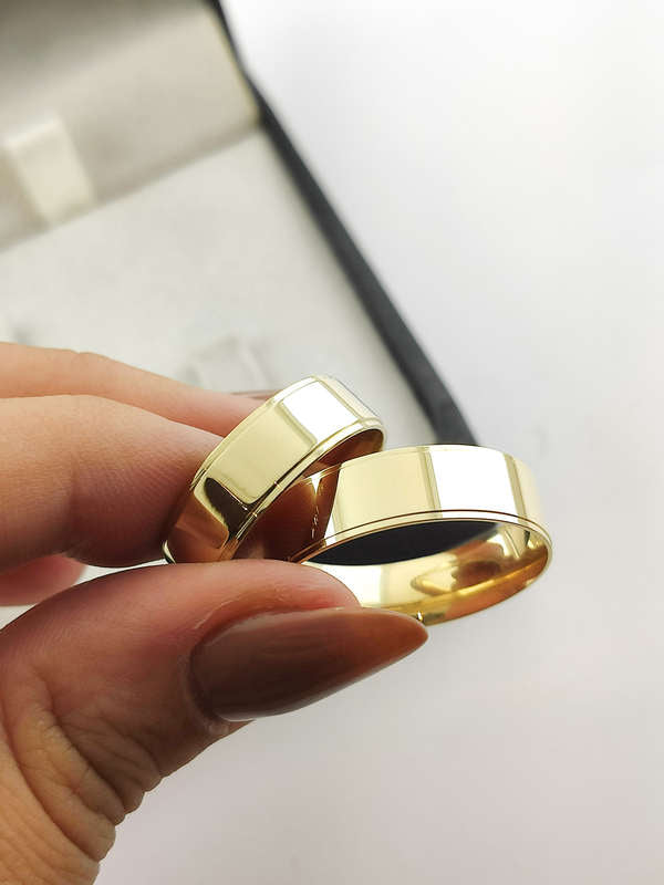 Aliança em Ouro 18k Reto com Friso 6mm