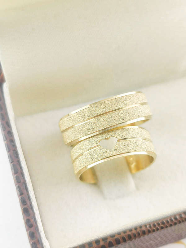 Aliança em Ouro 18k Reto Texturizado 6mm