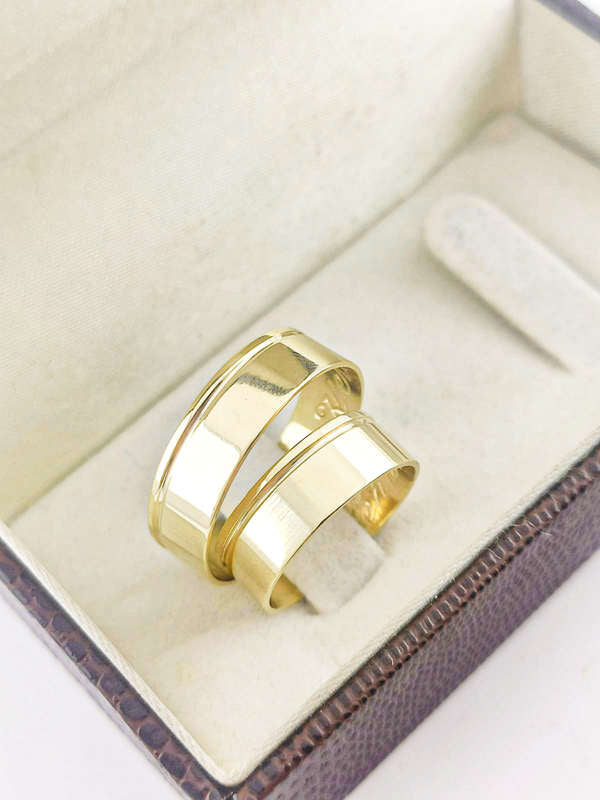 Aliança em Ouro 18k Reto com Friso 6mm