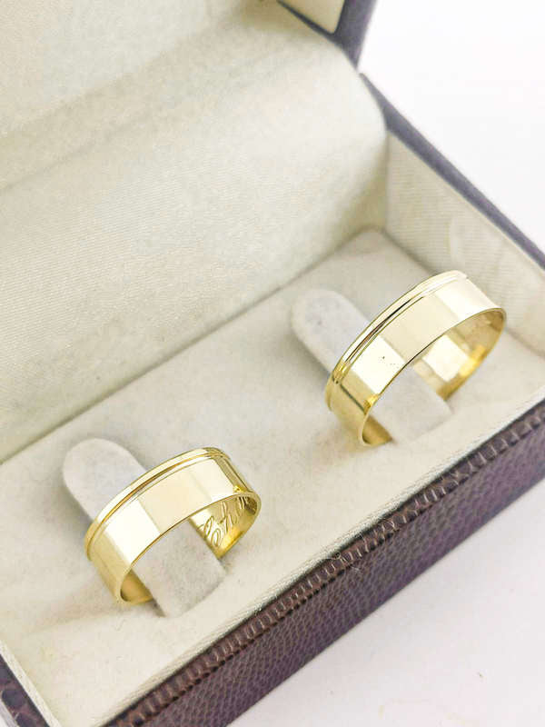 Aliança em Ouro 18k Reto com Friso 6mm