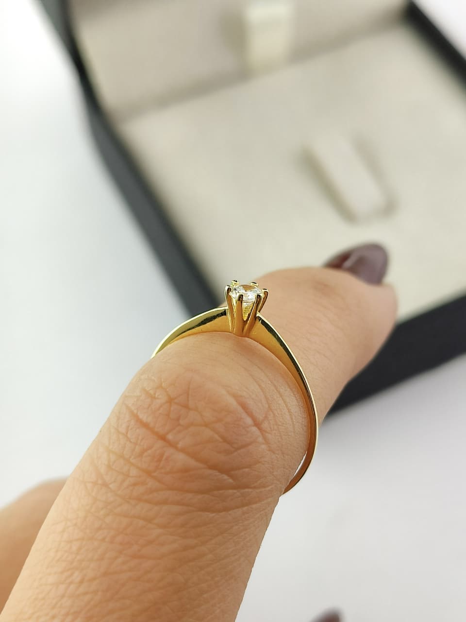 Aliança em Ouro 18k Reto Solitário com 1 Brilhante