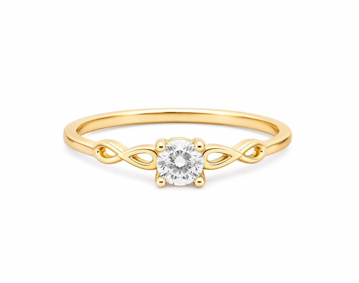 Anel Aparador em Ouro 18K com Moissanite