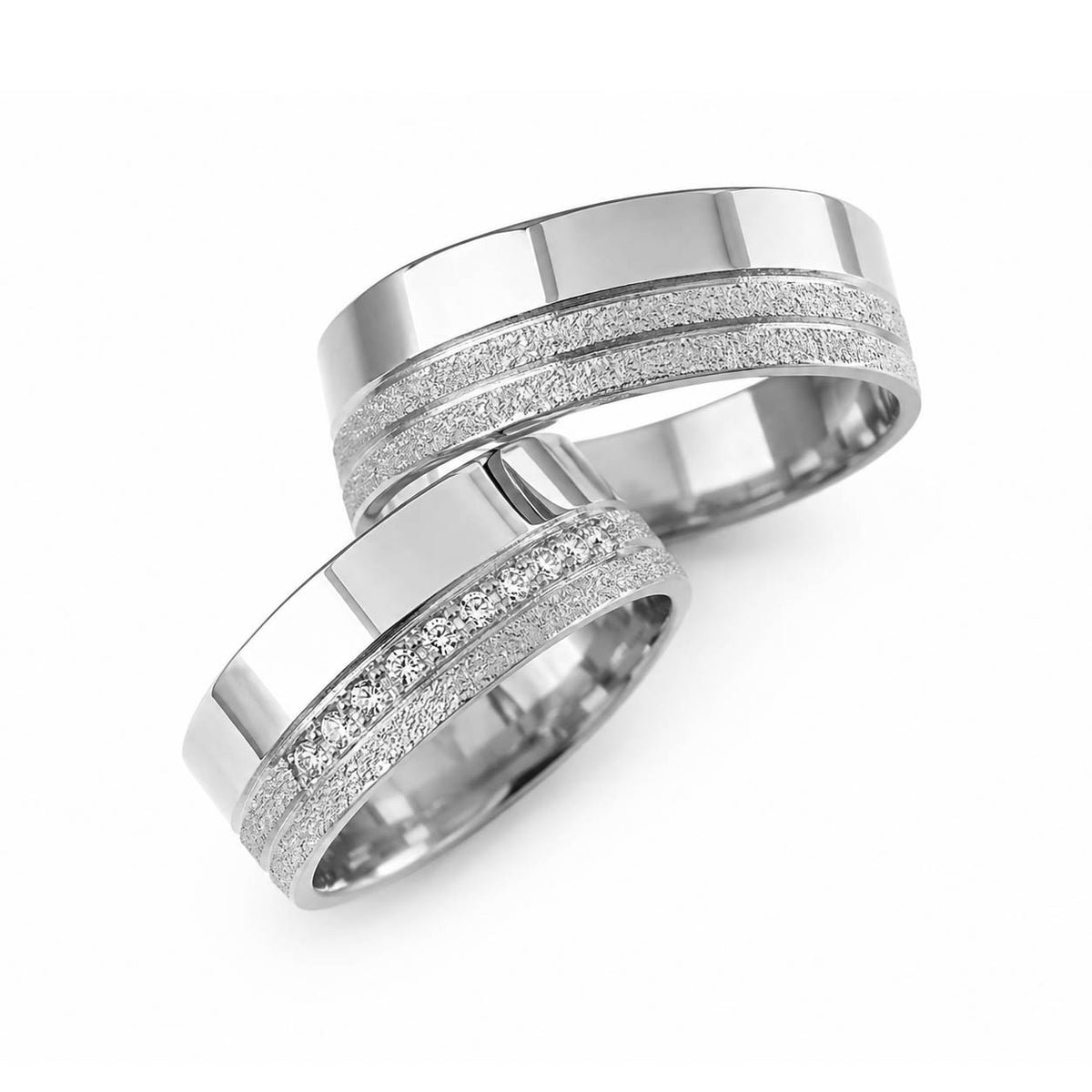 Aliança em Ouro 18k Reto Cravejado 7mm com 15 Brilhantes
