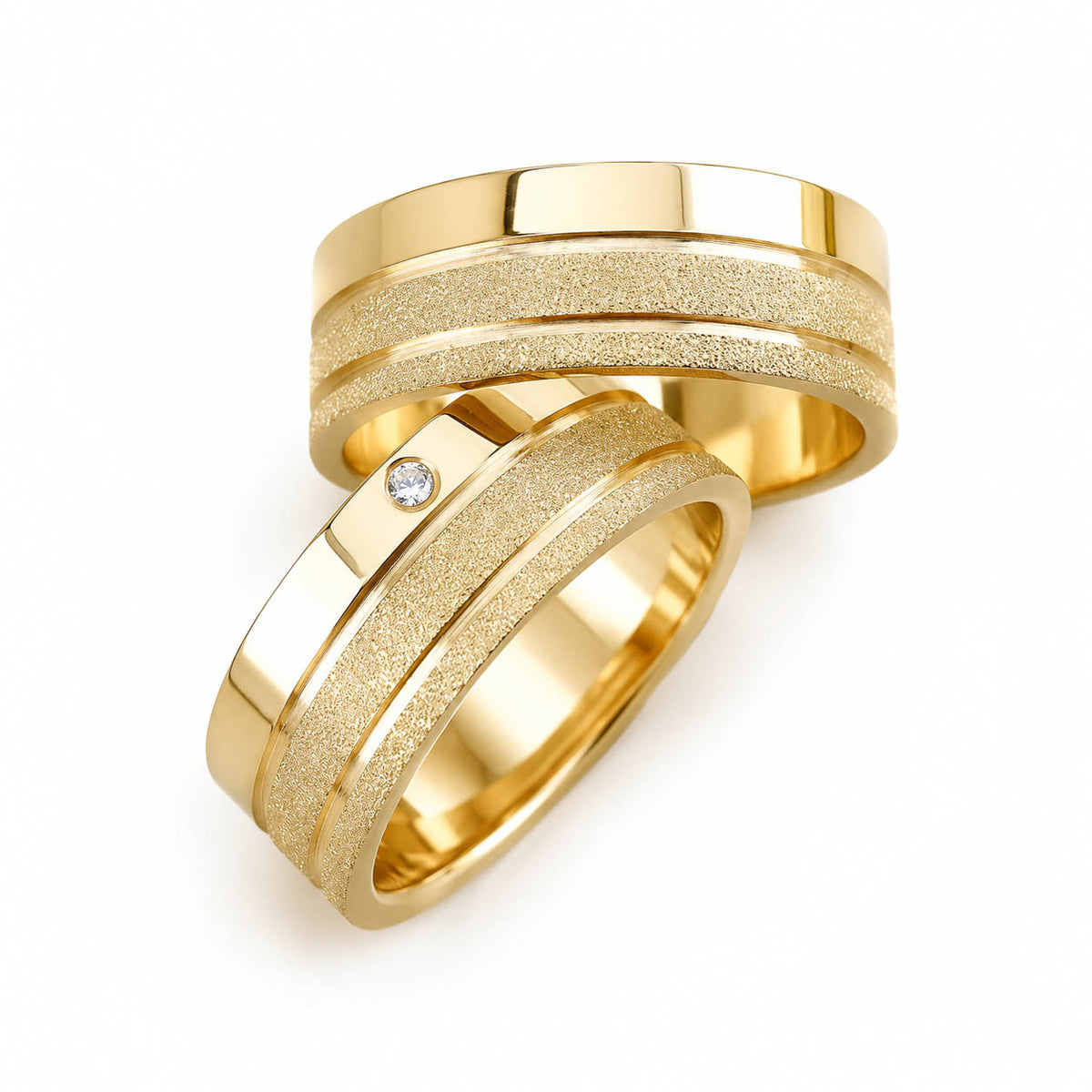 Aliança em Ouro 18k Reto Texturizado com Frisos 7mm com 1 Brilhante